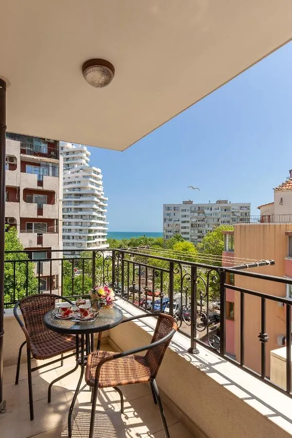 Apartments Flora 1 Burgas 0*,  Bulgaria